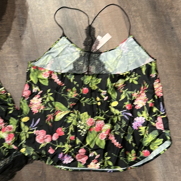 Victoria’s Secret - Lingerie - Size XL - NWT - Picture 5 of 5